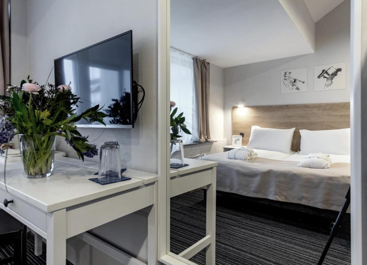 Park Hotel VNO Exterior foto